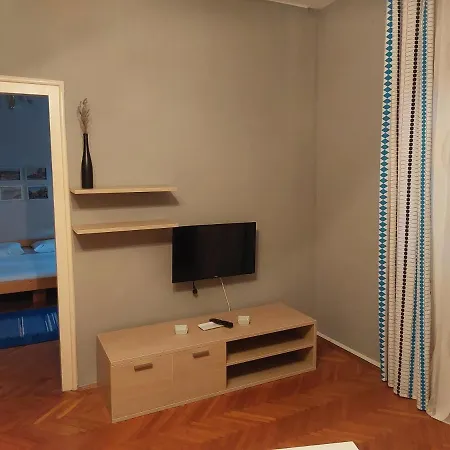 Apartman Luna 2 Апартаменты *